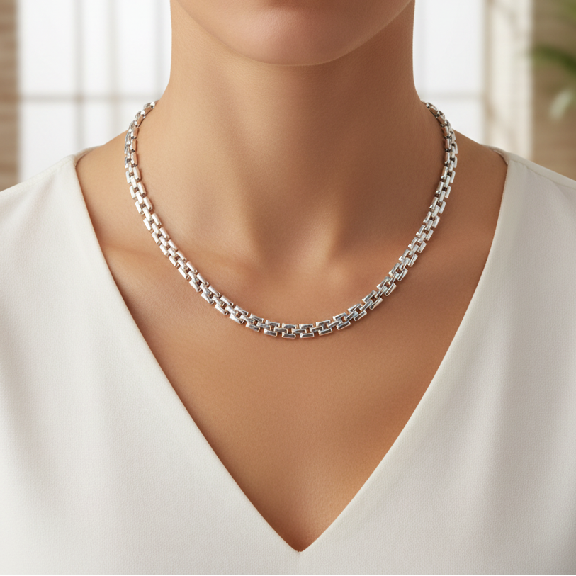 Miss Mimi Plain Square Link Necklace