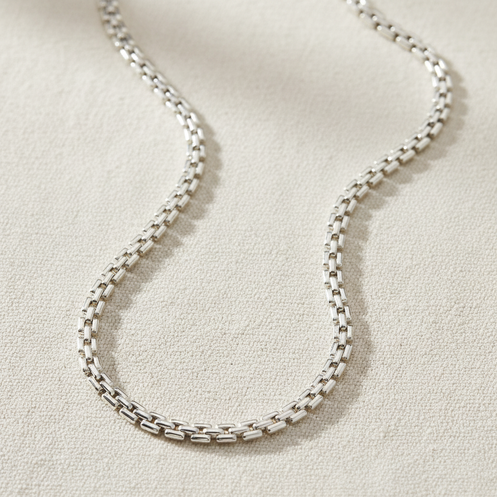 Miss Mimi Plain Square Link Necklace