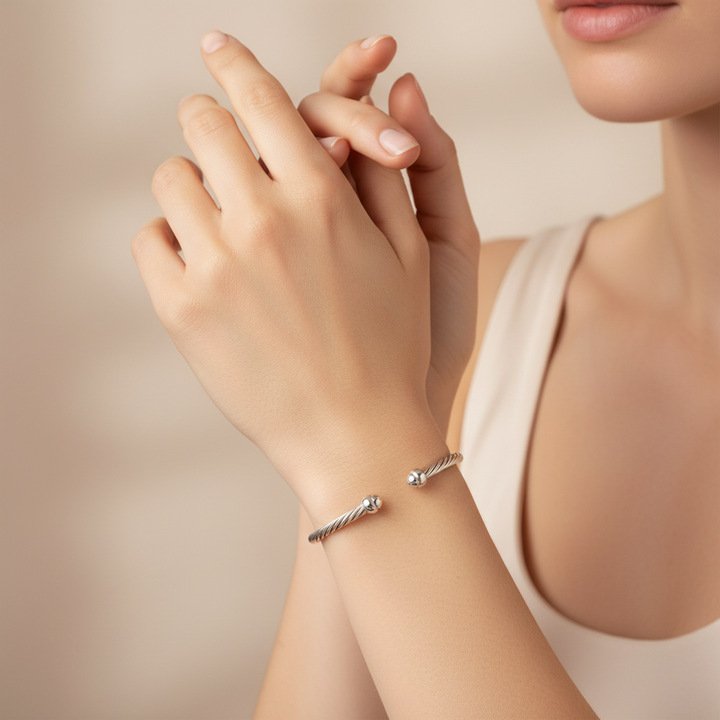 Miss Mimi Classic Mini Twist Bangle