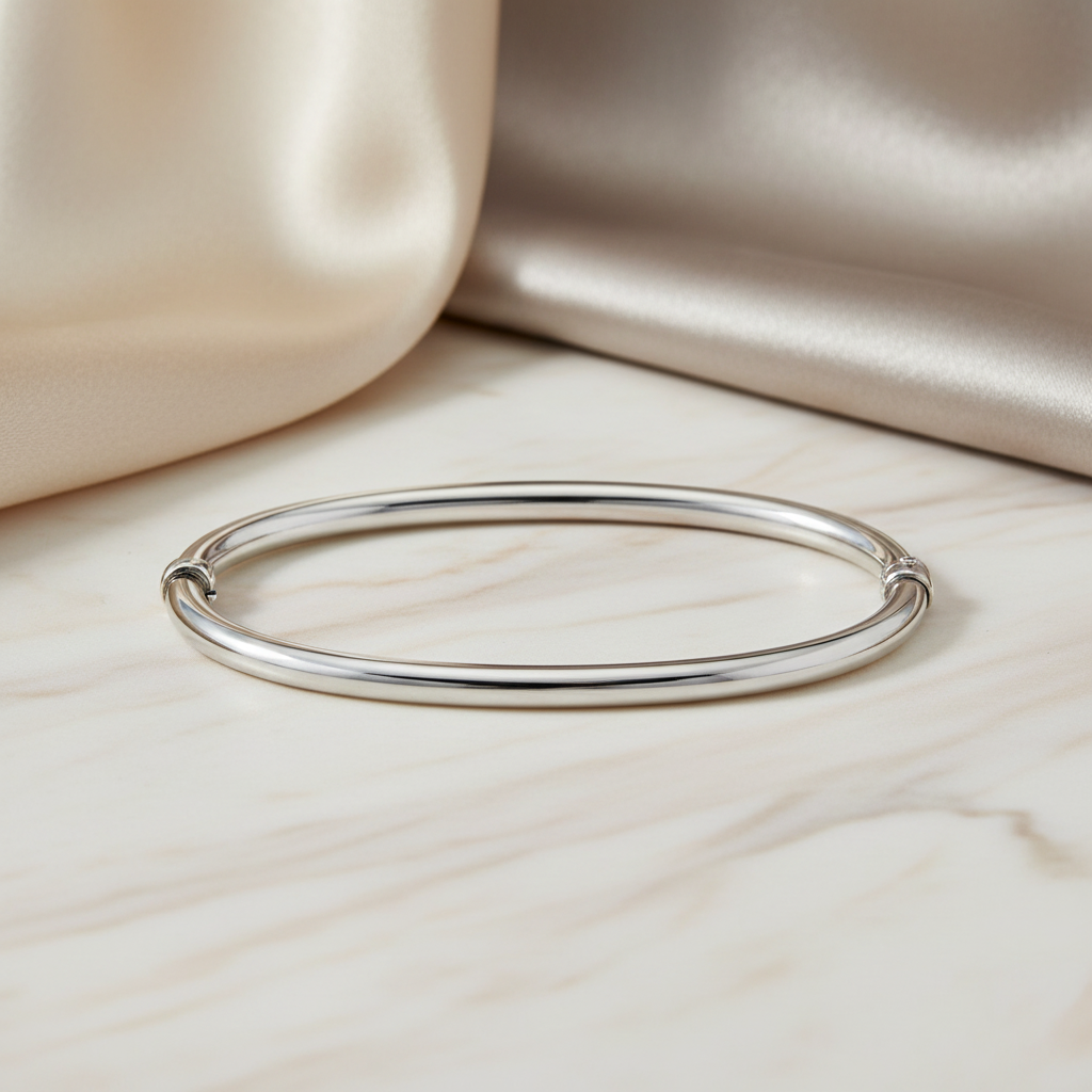 Miss Mimi Sleek and Simple Bangle