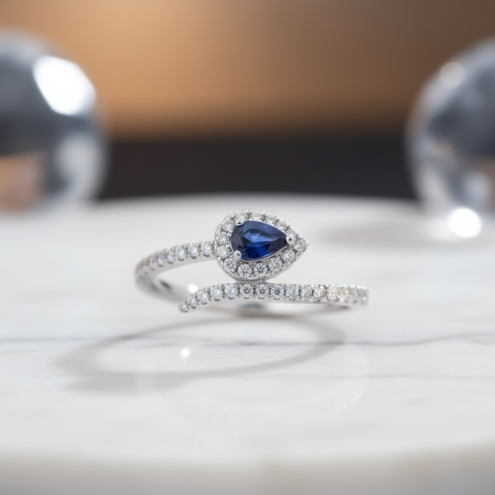 Bague serpent en or 18 carats, saphir et diamants