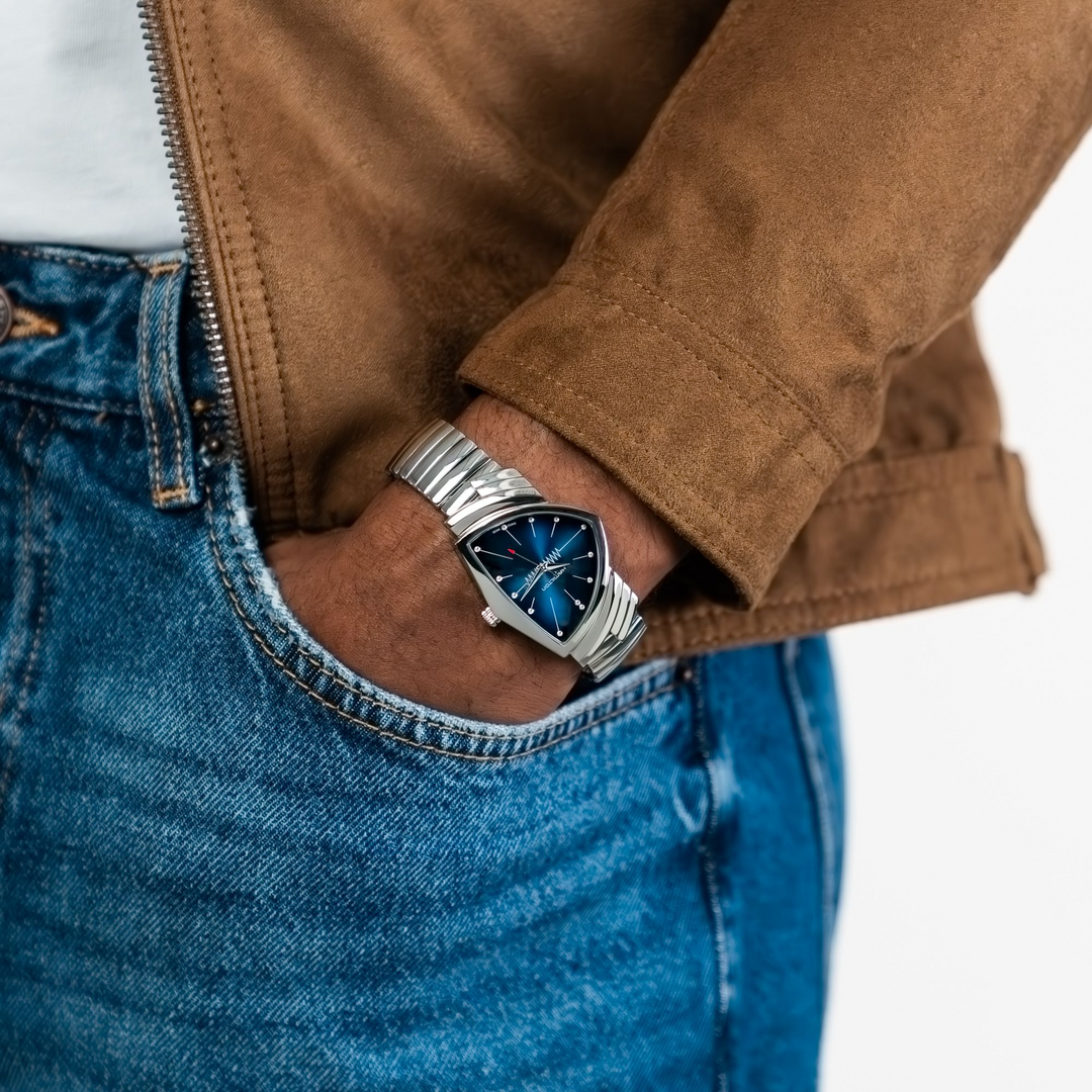 Hamilton Ventura Quartz 32mm x 50mm