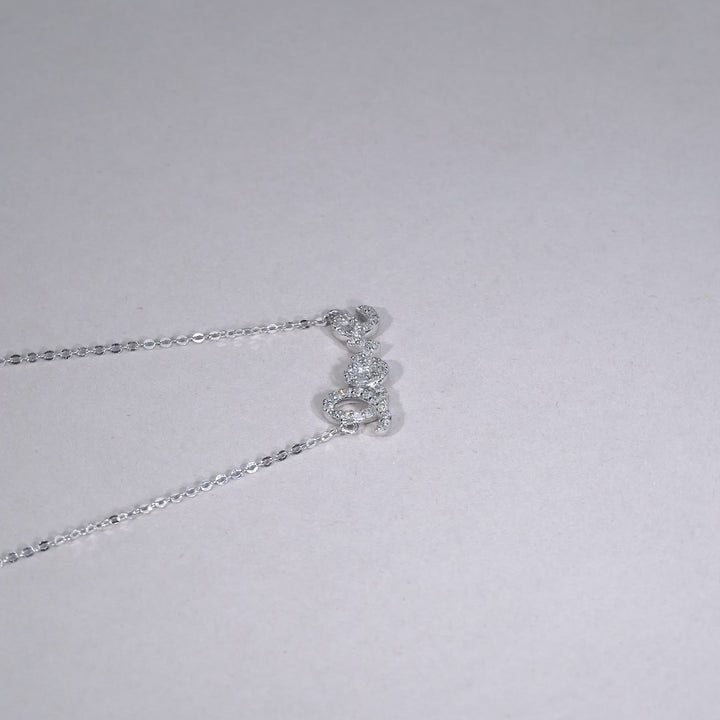 Mini collier de diamants L.O.V.E