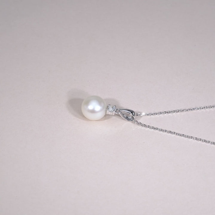 14K White Gold freshwater pearl & Diamond necklace by ORLY Jewellers